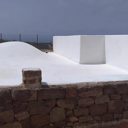 Pantalarea דירה Scauri (Sicily)