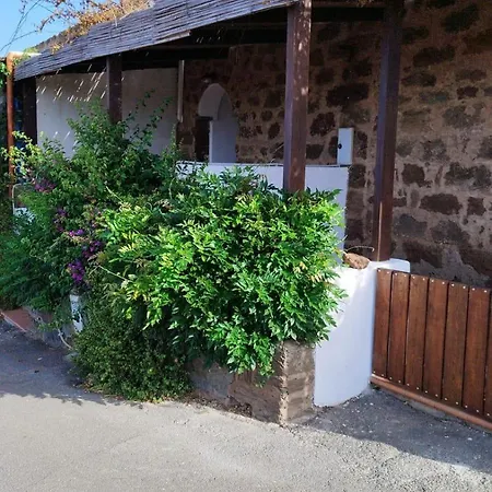 Pantalarea * Scauri (Sicily)